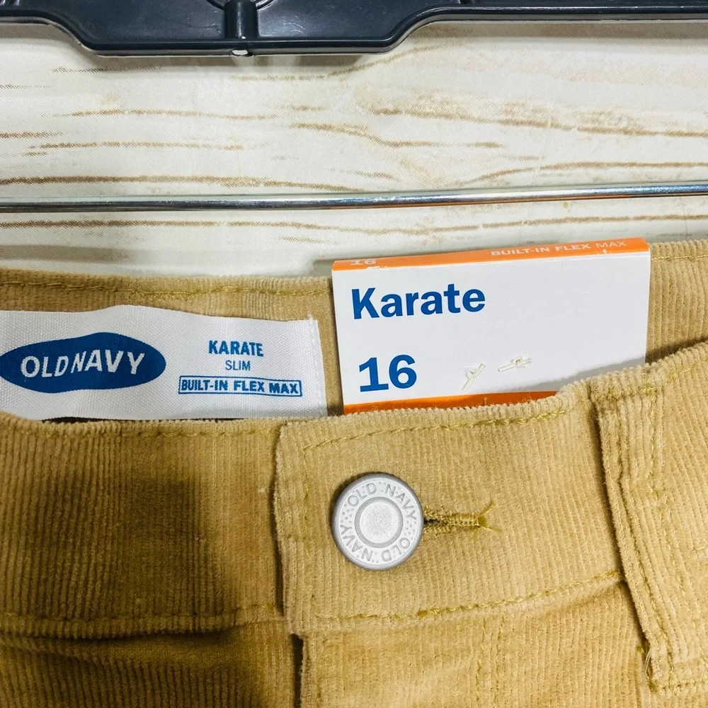 Old Navy Boys Karate Size 16 Tan Straight Leg Adjustable  Waist Corduroy jeans‎